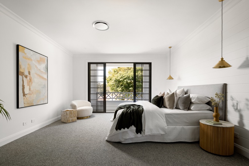 LISLE - Master Bedroom with a view 😍 Styled to perfection by @blokdesignco Photographed by @nira.creative Sales enquiries @luxurypropertiesbrisbane DESIGN | DEVELOP | BUILD