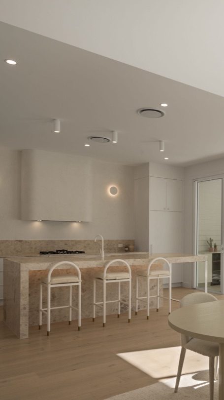 🪨 Welcome to HAVEN, Camp Hill 😯 5 🛌 3 bath 2 🚗 461m2 internal Designed, developed and styled @sabdia_constructions Car - @halorentals Talent - @taylorrheyes Filmed -