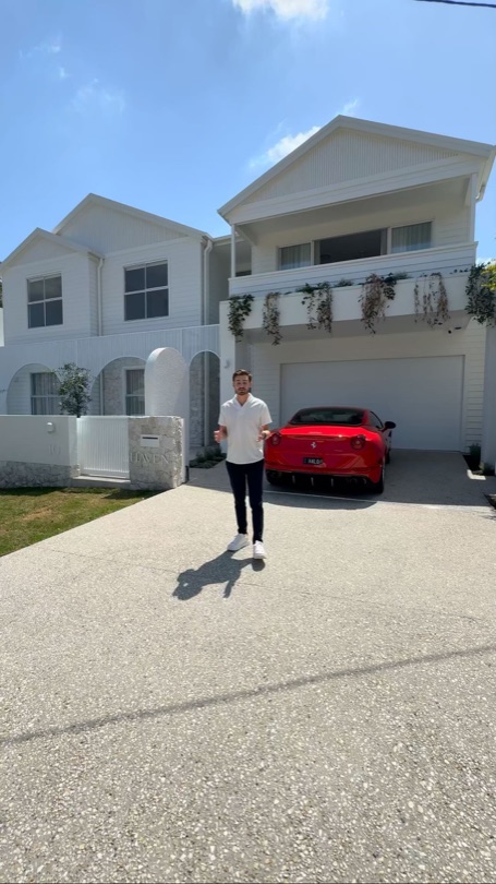 🚶 Let’s take a tour of one of Camp Hill’s most talked about homes “Haven”. 😮 Camp Hill. 5 🛌 3 🛀 2 🚗 Built / Constructed / Designed / Styled by