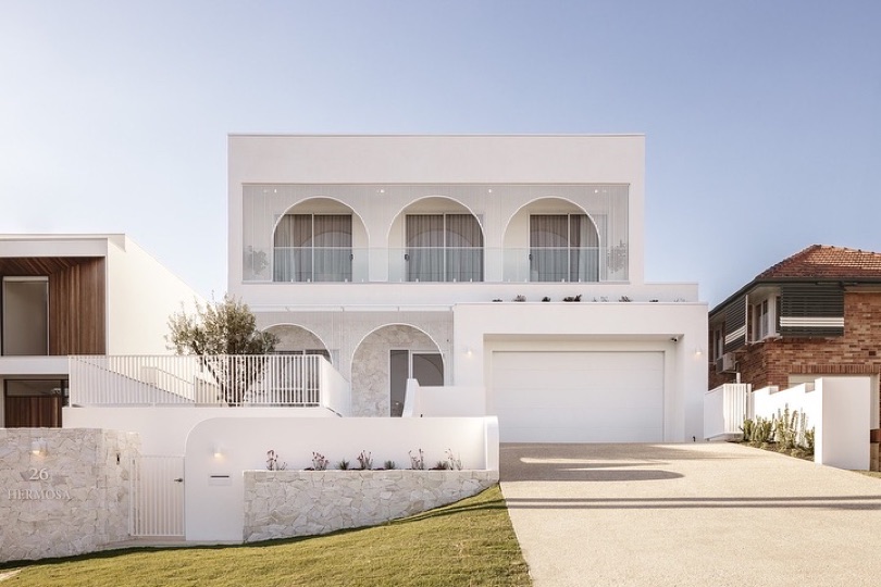 HERMOSA has sold. ⠀⠀⠀⠀⠀⠀⠀⠀⠀ This luxurious Camp Hill residence, with its striking street presence, endless curves, and soaring ceilings, has set a new standard for elegance and sophistication. ⠀⠀⠀⠀⠀⠀⠀⠀⠀ Featuring five bedrooms, five bathrooms, a media room, and a tranquil backyard oasis, HERMOSA perfectly blends…