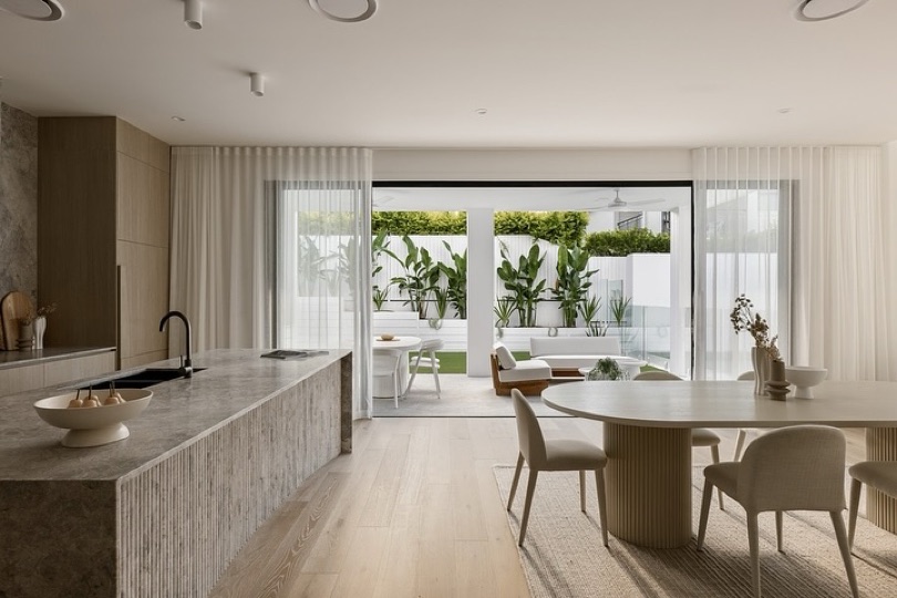 SPECTRE. ⠀⠀⠀⠀⠀⠀⠀⠀⠀ Experience the pinnacle of elegance at SPECTRE in Camp Hill, where the kitchen redefines modern luxury. Featuring sleek fluted tundra, opulent timber details, and eye-catching mirrored splashbacks, this space transforms cooking into an art form. ⠀⠀⠀⠀⠀⠀⠀⠀⠀ Seamlessly blending with the expansive…
