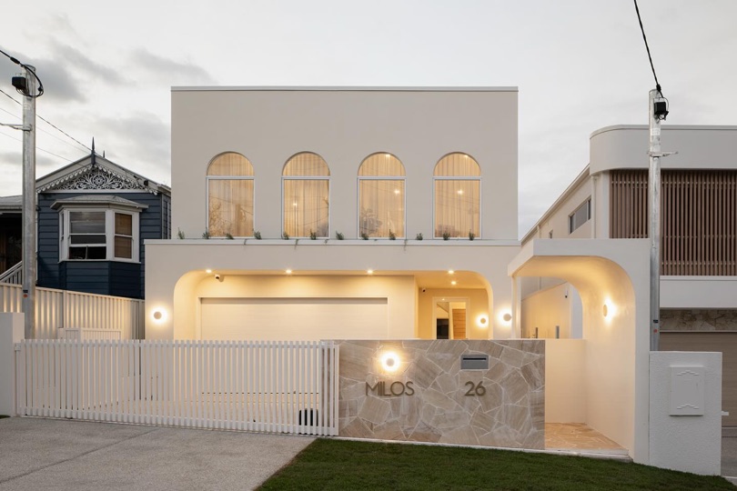 Conceptualised with exquisite architectural elements and a modern Mediterranean design, ‘MILOS’ is a brand-new haven of undeniable luxury. MILOS, Camp Hill 5 Bed • 4 Bath • 2 Car Auction Onsite Saturday 5th July at 2pm By @sabdia_constructions 📲 0438 457 599