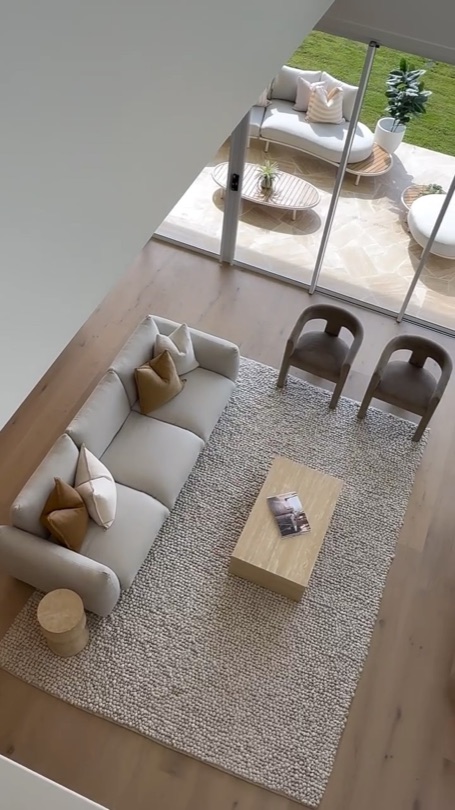 MILOS An architectural expression of warmth and intention. Designed to evoke the grounded warmth of Mediterranean living, MILOS merges refined detailing with soft, sculptural elements—offering a home that feels both timeless and unexpected. Enquire to sales@sabdia.com.au DESIGN · DEVELOP · CONSTRUCT