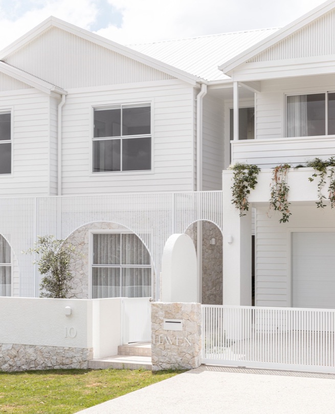 HAVEN A sculptural masterpiece in Camp Hill, HAVEN blends modern European design with Venetian plaster walls, Terrazzo tiles and natural stone. Sunlight floods the open spaces, highlighting meticulous craftsmanship throughout. DESIGN · DEVELOP · CONSTRUCT