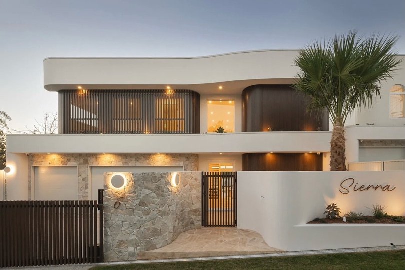 A statement in scale, serenity and contemporary luxury, ‘Sierra’ is a brand-new residence by SABDIA, capturing the essence of Palm Springs-inspired living across an extraordinary 573sqm design. Resting on a landscaped 600sqm parcel, this executive family sanctuary celebrates volume, light and space through a refined…